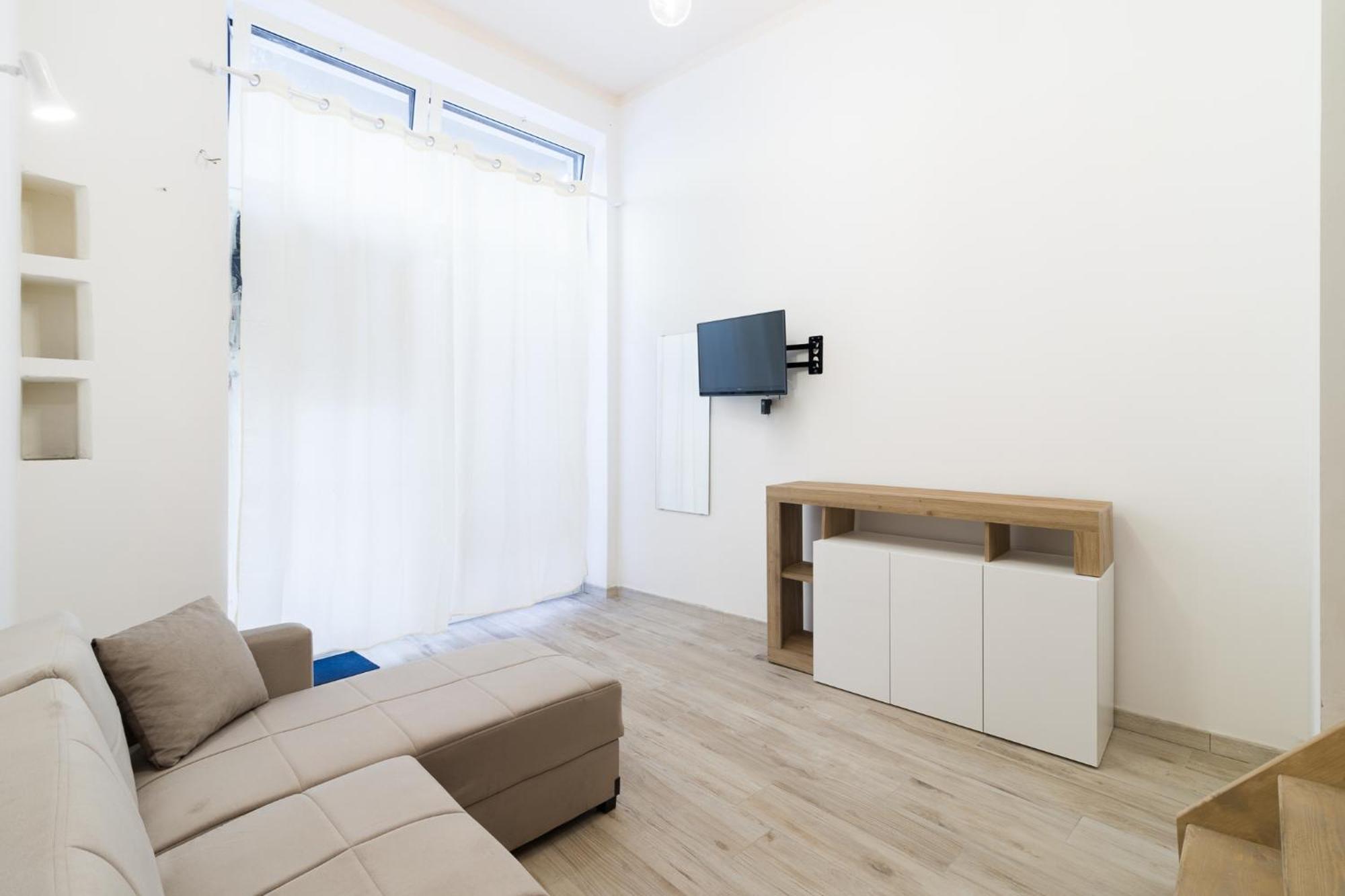 Apartment Nel Cuore Dei Navigli - *